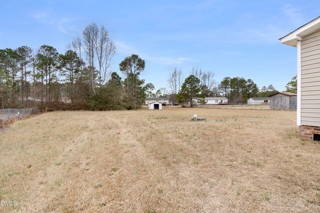 1410 Darby Drive, Raeford, NC 28376