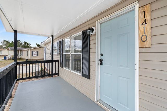 1410 Darby Drive, Raeford, NC 28376