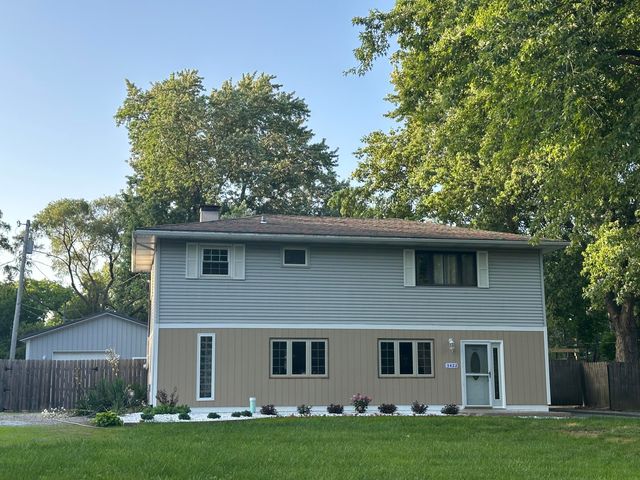 3422 E 74th Avenue, Merrillville, IN 46410