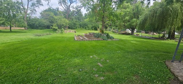 3422 E 74th Avenue, Merrillville, IN 46410