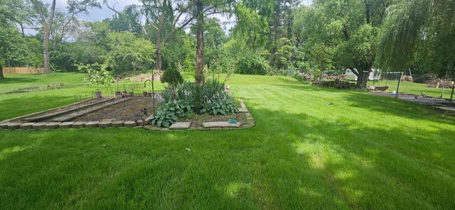 3422 E 74th Avenue, Merrillville, IN 46410