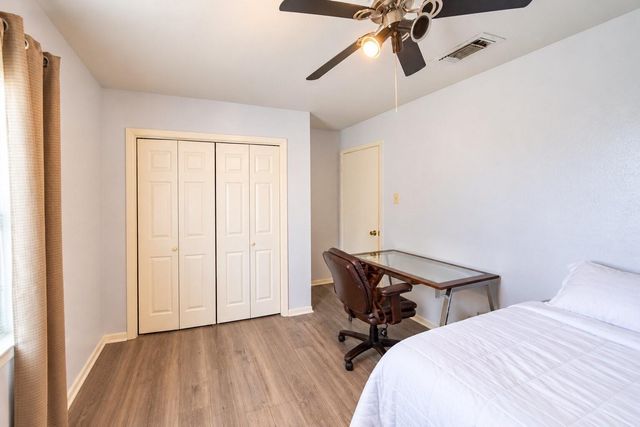 10550 Towneview Drive, Sugar Land, TX 77498