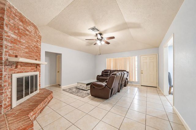 10550 Towneview Drive, Sugar Land, TX 77498