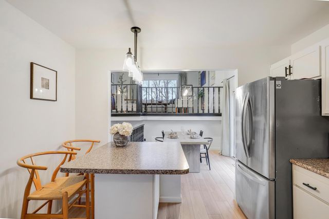 15620 47th Avenue N, Plymouth, MN 55446