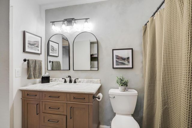 15620 47th Avenue N, Plymouth, MN 55446