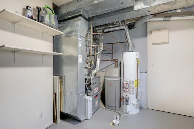 15620 47th Avenue N, Plymouth, MN 55446