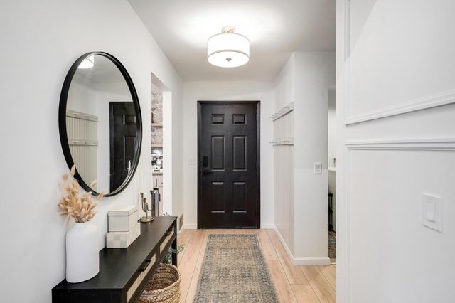 15620 47th Avenue N, Plymouth, MN 55446