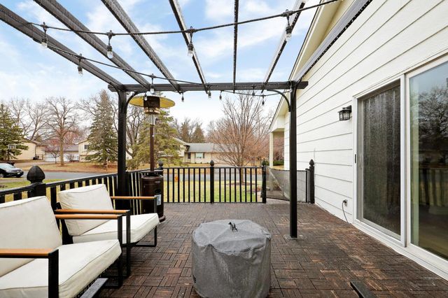 15620 47th Avenue N, Plymouth, MN 55446