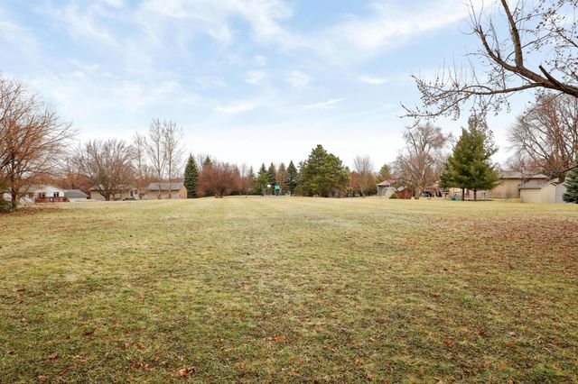 15620 47th Avenue N, Plymouth, MN 55446