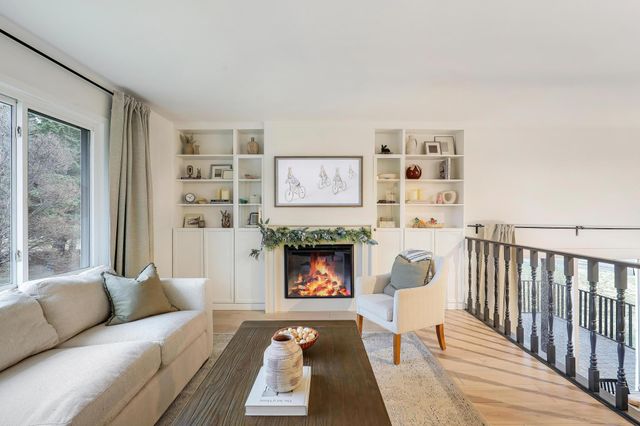 15620 47th Avenue N, Plymouth, MN 55446