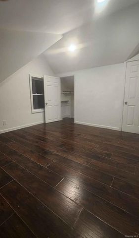 10 Ross Avenue, Bay Shore, NY 11706