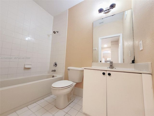 2903 SE 17th Ave 106, Homestead, FL 33035