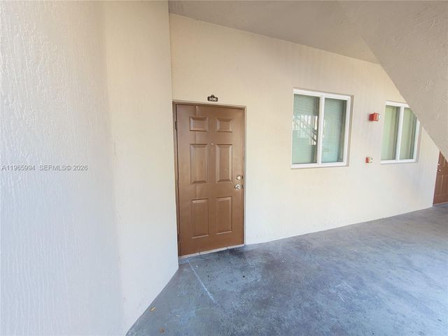 2903 SE 17th Ave 106, Homestead, FL 33035