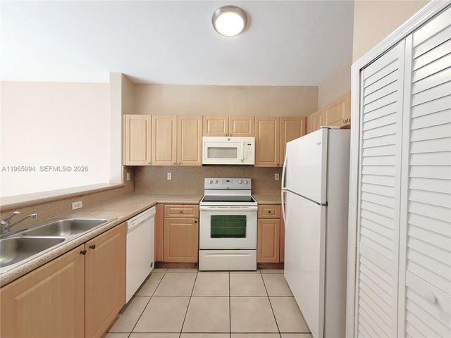 2903 SE 17th Ave 106, Homestead, FL 33035