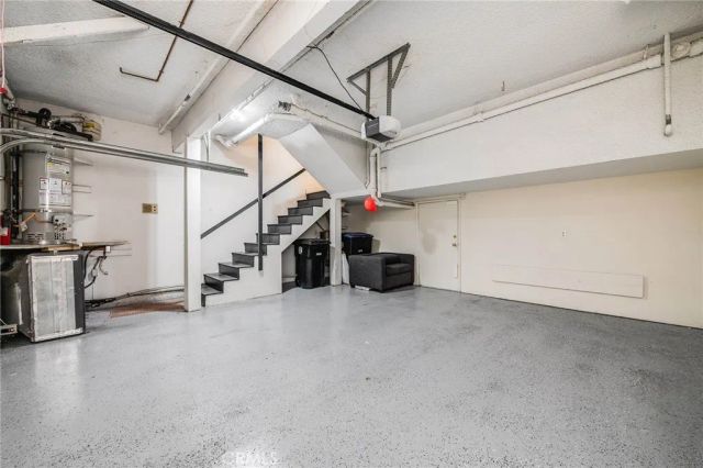 340 N Clybourn Avenue, Burbank, CA 91505