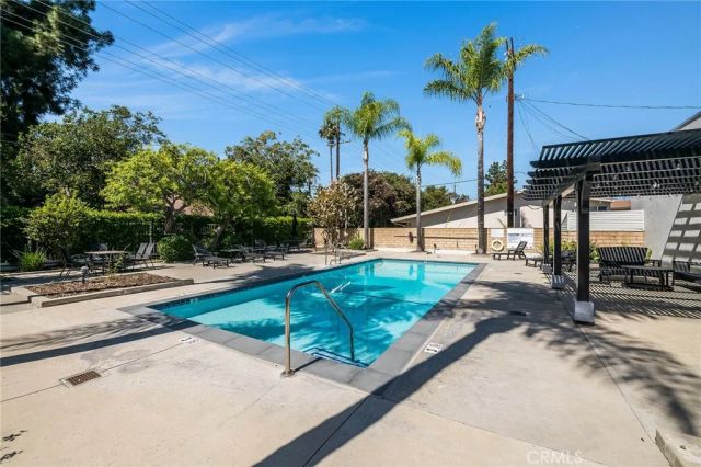 340 N Clybourn Avenue, Burbank, CA 91505