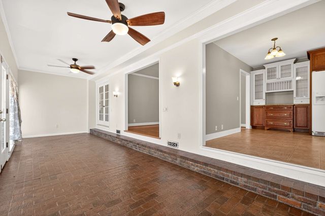 232 Pebble Glen Dr, Franklin, TN 37064