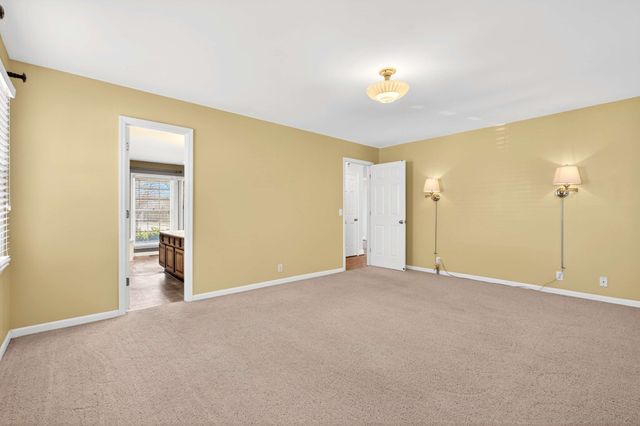 232 Pebble Glen Dr, Franklin, TN 37064