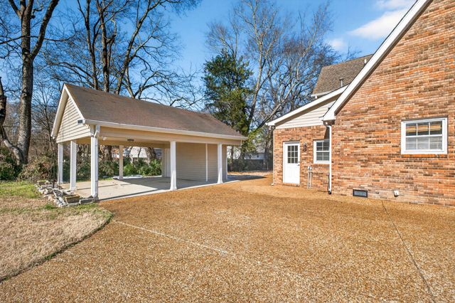 232 Pebble Glen Dr, Franklin, TN 37064