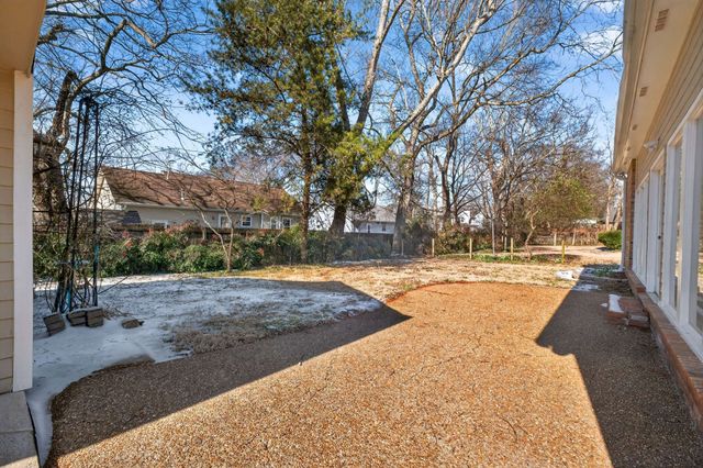 232 Pebble Glen Dr, Franklin, TN 37064