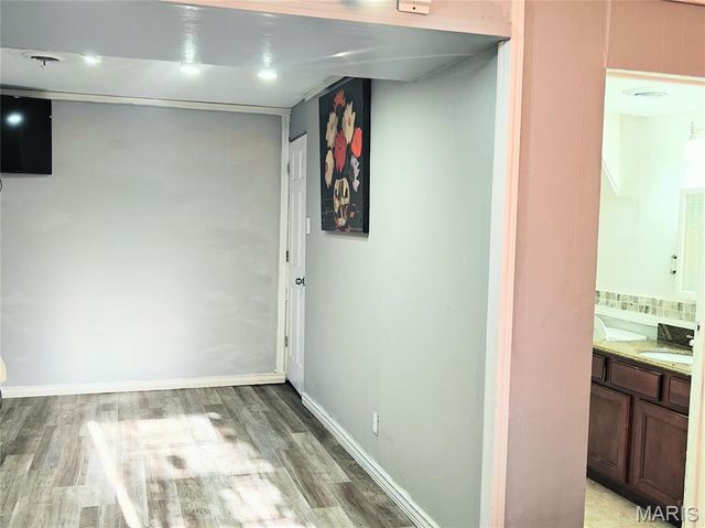 9601 Lifford Court, St Louis, MO 63136