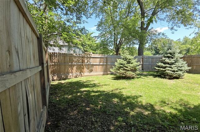 9601 Lifford Court, St Louis, MO 63136