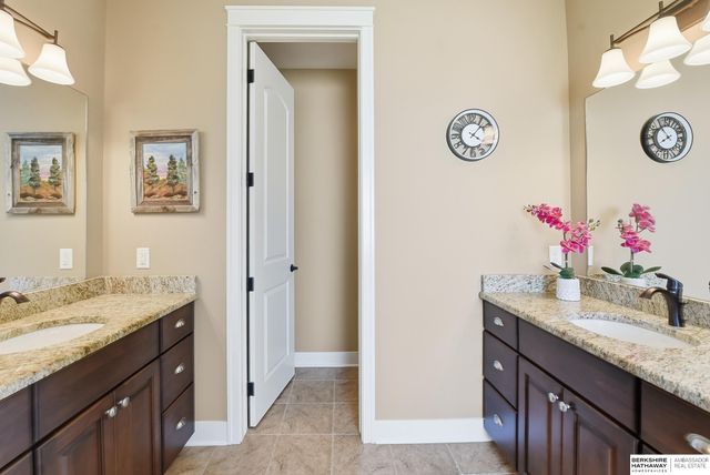 708 S Lakeview Way, Ashland, NE 68003