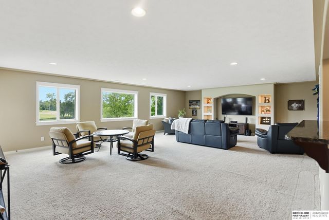 708 S Lakeview Way, Ashland, NE 68003