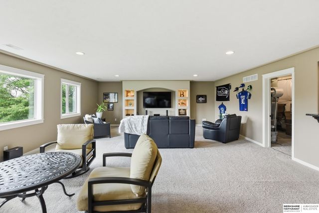708 S Lakeview Way, Ashland, NE 68003