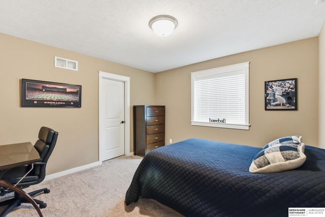 708 S Lakeview Way, Ashland, NE 68003