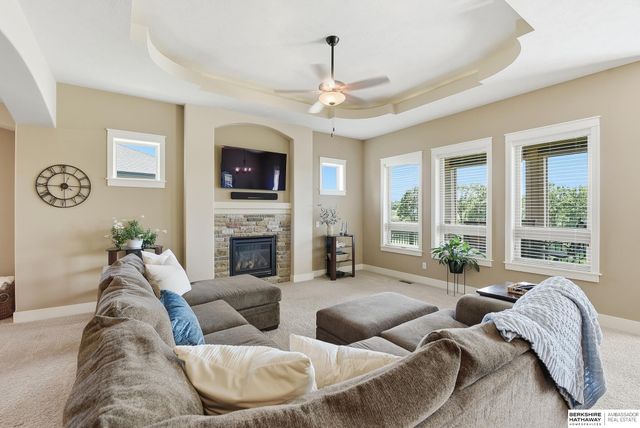 708 S Lakeview Way, Ashland, NE 68003