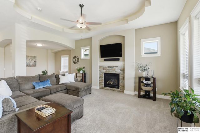 708 S Lakeview Way, Ashland, NE 68003
