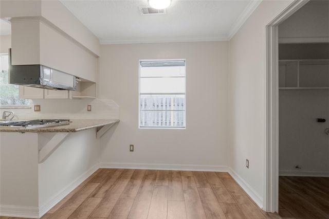 2009 N Palm Court, Pasadena, TX 77502