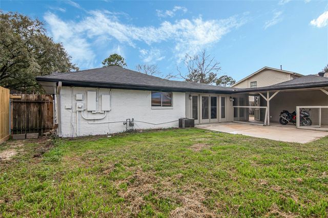 2009 N Palm Court, Pasadena, TX 77502