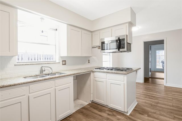 2009 N Palm Court, Pasadena, TX 77502