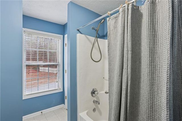 260 Wildcat Lake Dr, Lawrenceville, GA 30043