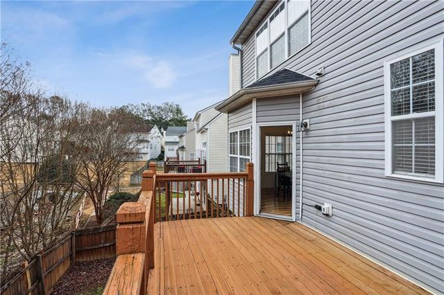 260 Wildcat Lake Dr, Lawrenceville, GA 30043
