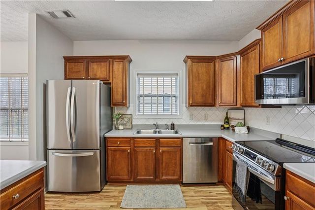 260 Wildcat Lake Dr, Lawrenceville, GA 30043