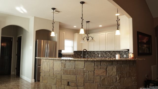 8385 W Fm 476, Poteet, TX 78065