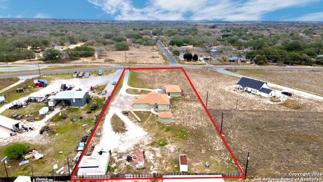 8385 W Fm 476, Poteet, TX 78065