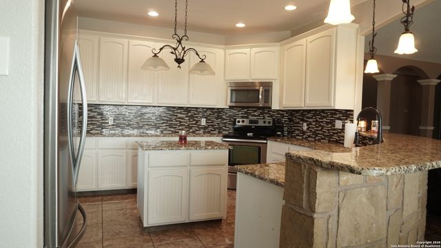 8385 W Fm 476, Poteet, TX 78065