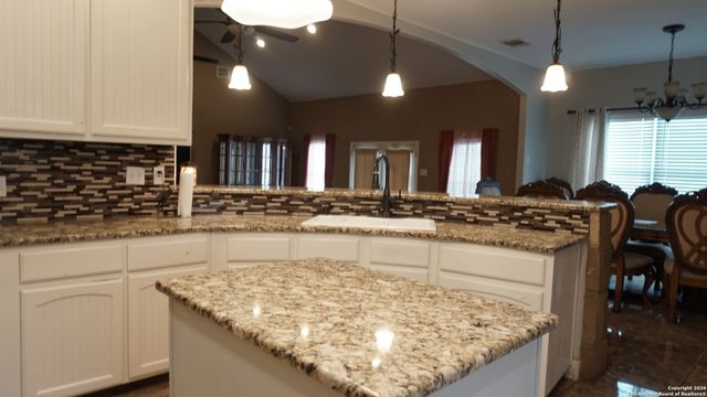 8385 W Fm 476, Poteet, TX 78065