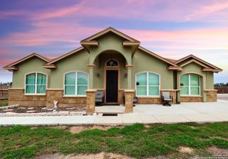 8385 W Fm 476, Poteet, TX 78065