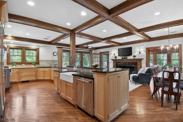 156 Pollard Rd, Mountain Lakes Boro, NJ 07046