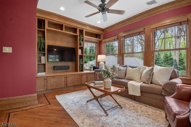 156 Pollard Rd, Mountain Lakes Boro, NJ 07046