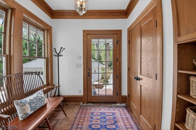 156 Pollard Rd, Mountain Lakes Boro, NJ 07046