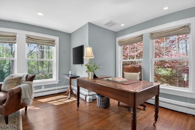 156 Pollard Rd, Mountain Lakes Boro, NJ 07046