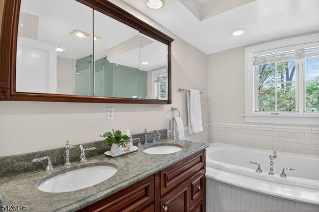 156 Pollard Rd, Mountain Lakes Boro, NJ 07046