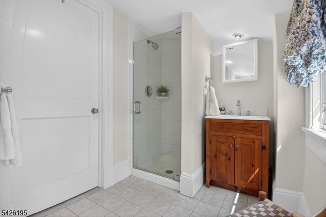 156 Pollard Rd, Mountain Lakes Boro, NJ 07046