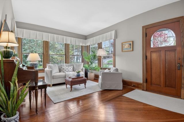 156 Pollard Rd, Mountain Lakes Boro, NJ 07046